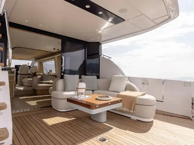 Azimut Fly 62