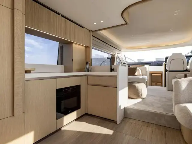 Azimut Fly 62