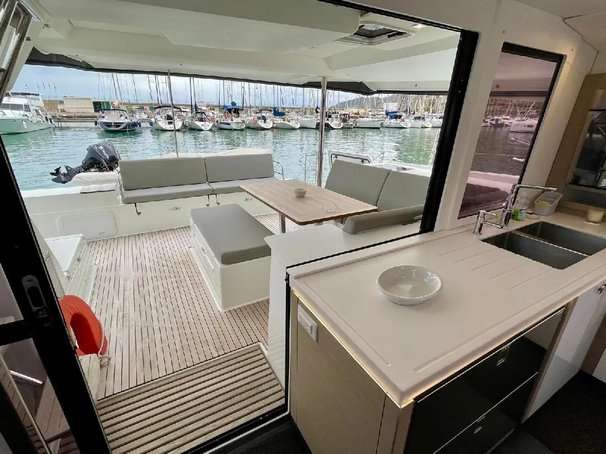 2020 Fountaine Pajot saona 47