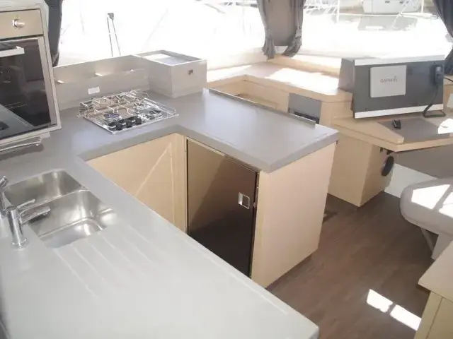 Fountaine Pajot 42 Astrea