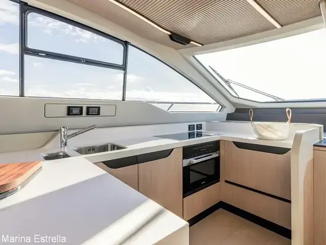 Azimut S7