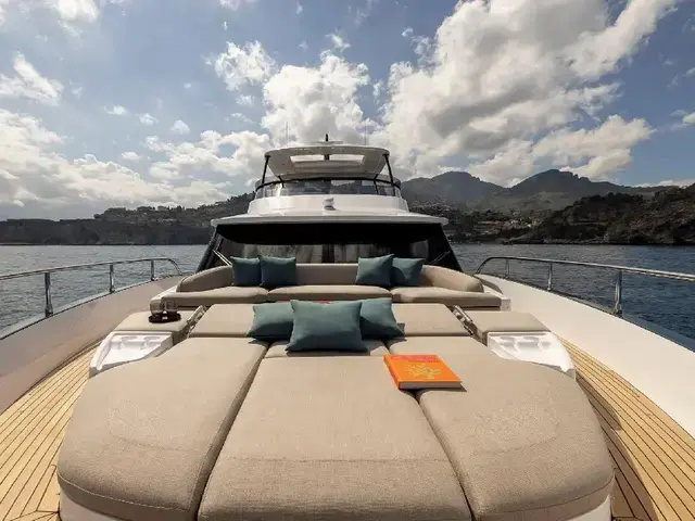 Azimut Magellano 60