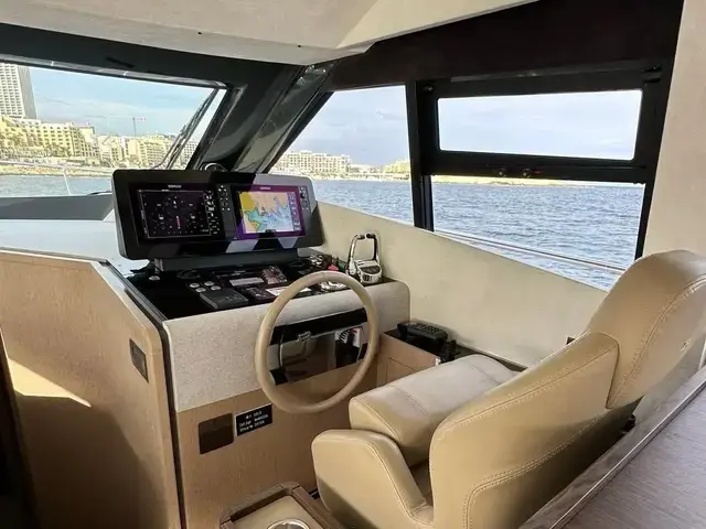 Ferretti Yachts 500