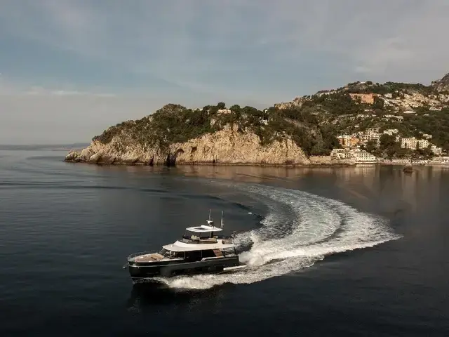 Azimut Magellano 60