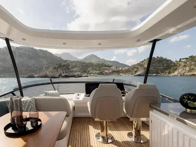 Azimut Magellano 60