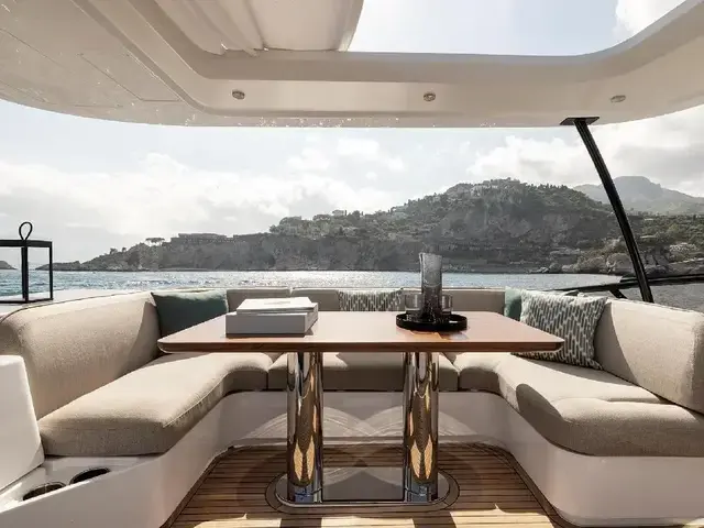 Azimut Magellano 60