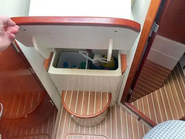 Fairline 34