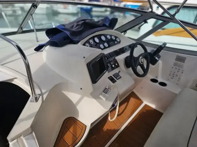 Cruisers Yachts 300