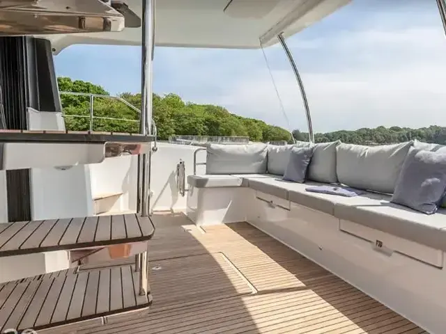 Fountaine Pajot My 5