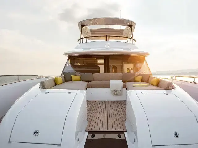 Azimut Magellano 66