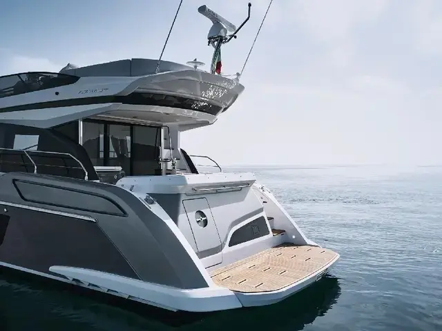 Azimut Fly 53