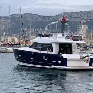 2021 Azimut Magellano 43