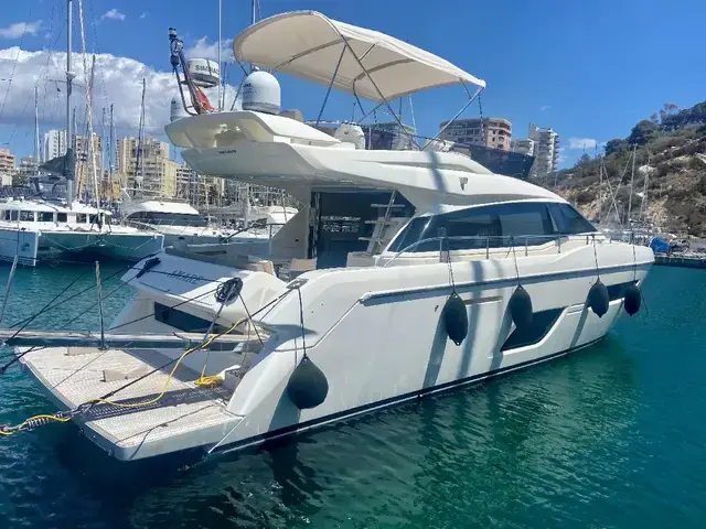 Ferretti Yachts 550