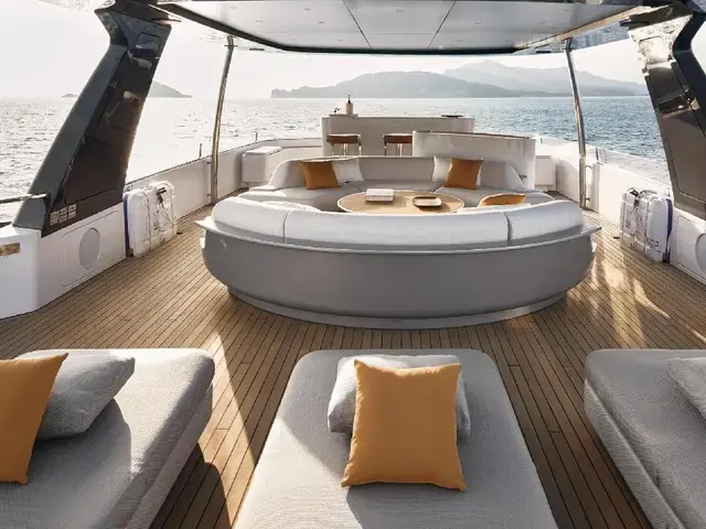 Azimut Grande Trideck