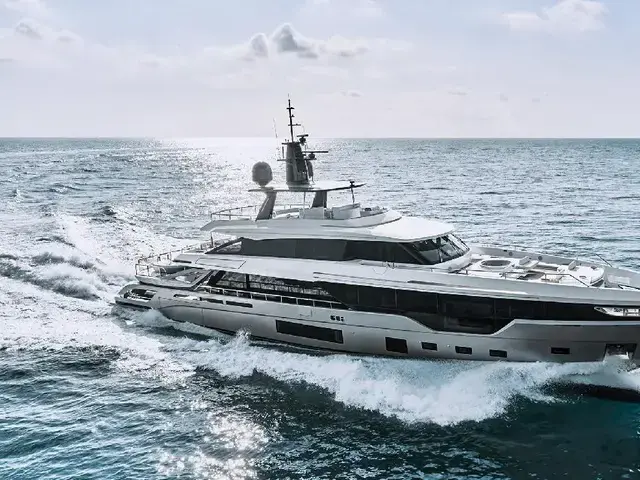 Azimut Grande Trideck