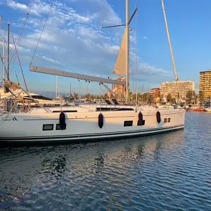 2019 Hanse 548