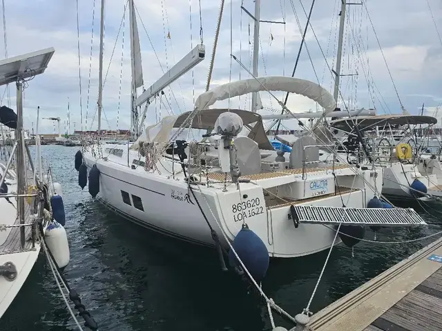 Hanse 548