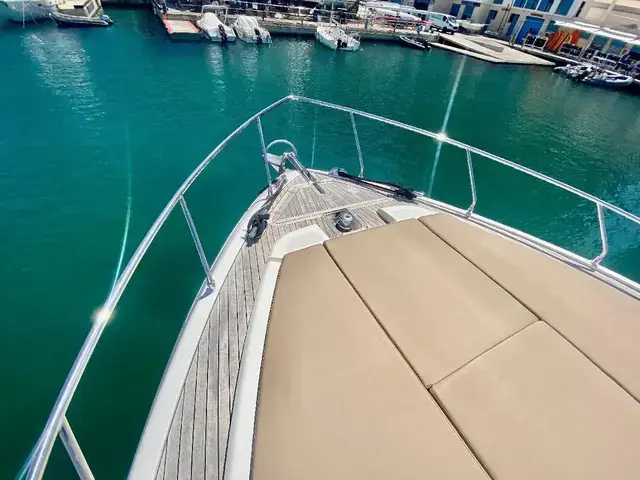 Ferretti Yachts 550