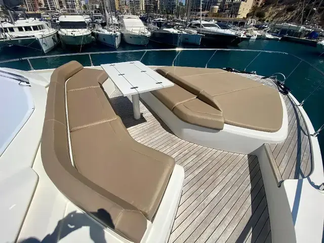 Ferretti Yachts 550