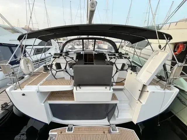 Hanse 548