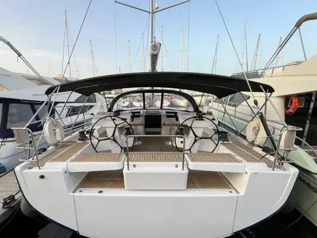 Hanse 548