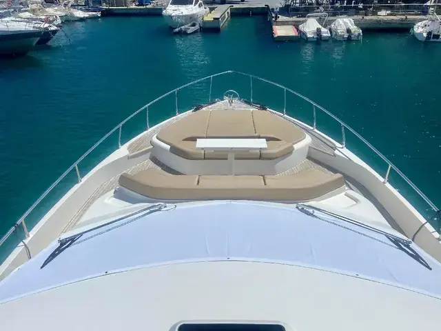 Ferretti Yachts 550