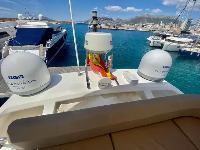 Ferretti Yachts 550