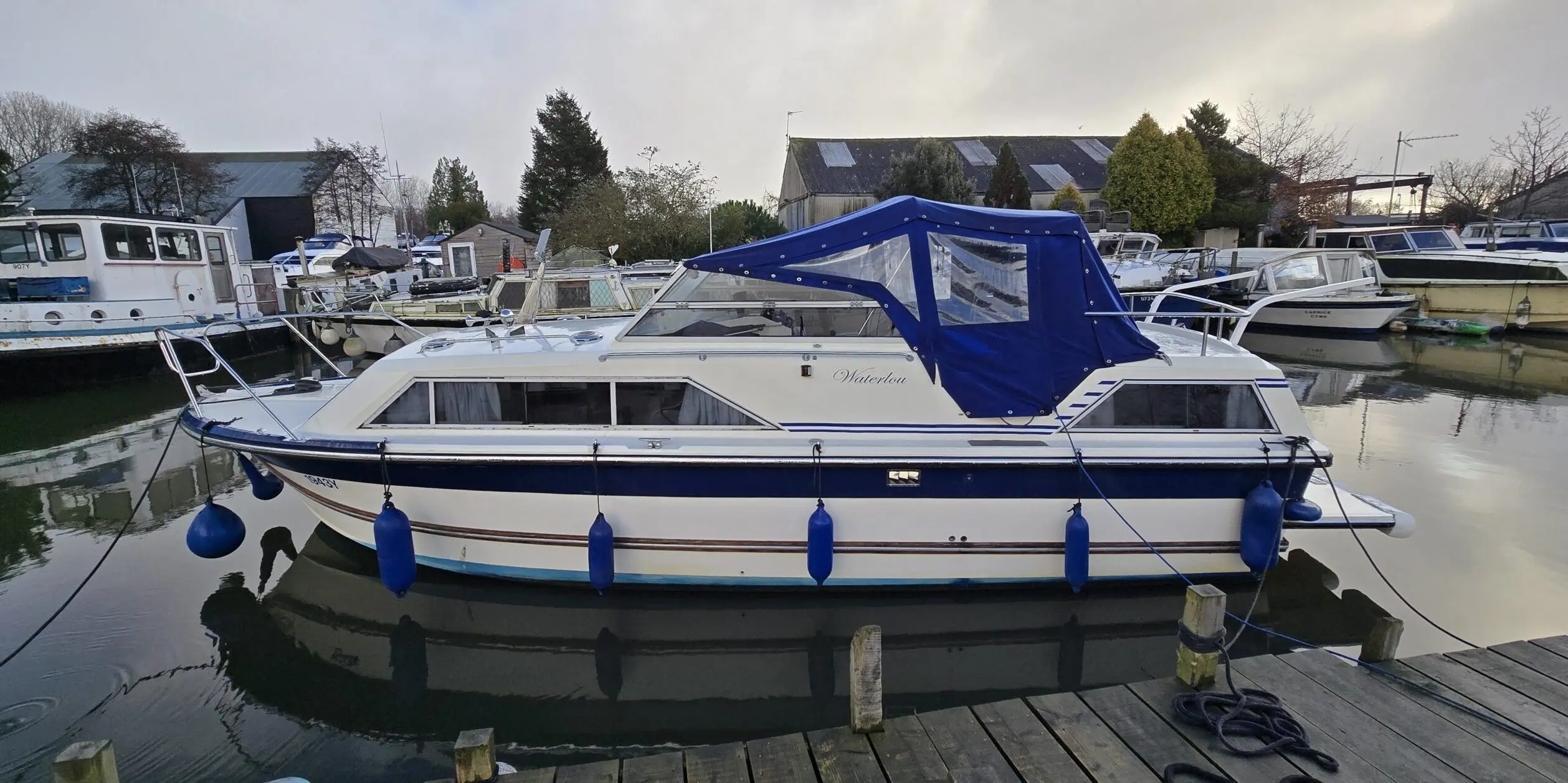 1981 Fairline mirage 29 aft cabin