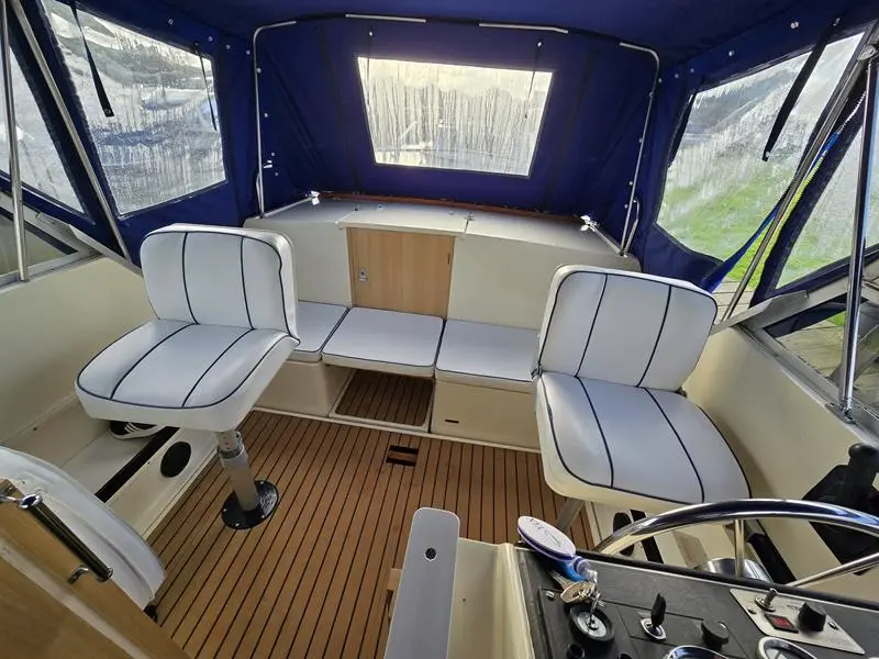 1981 Fairline mirage 29 aft cabin