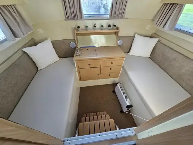 Fairline Mirage 29 Aft Cabin