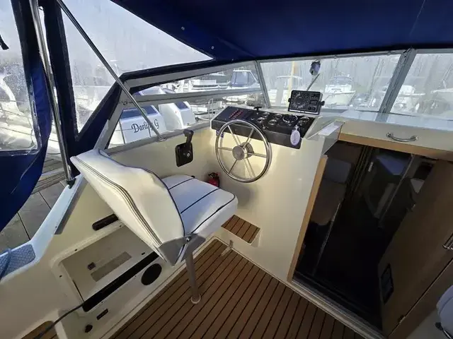 Fairline Mirage 29 Aft Cabin