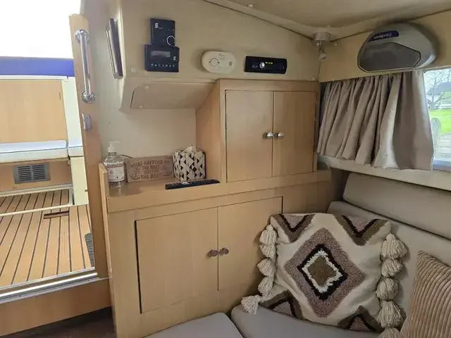 Fairline Mirage 29 Aft Cabin