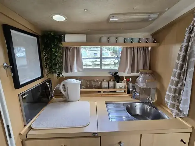 Fairline Mirage 29 Aft Cabin