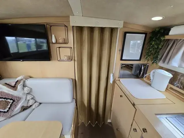 Fairline Mirage 29 Aft Cabin