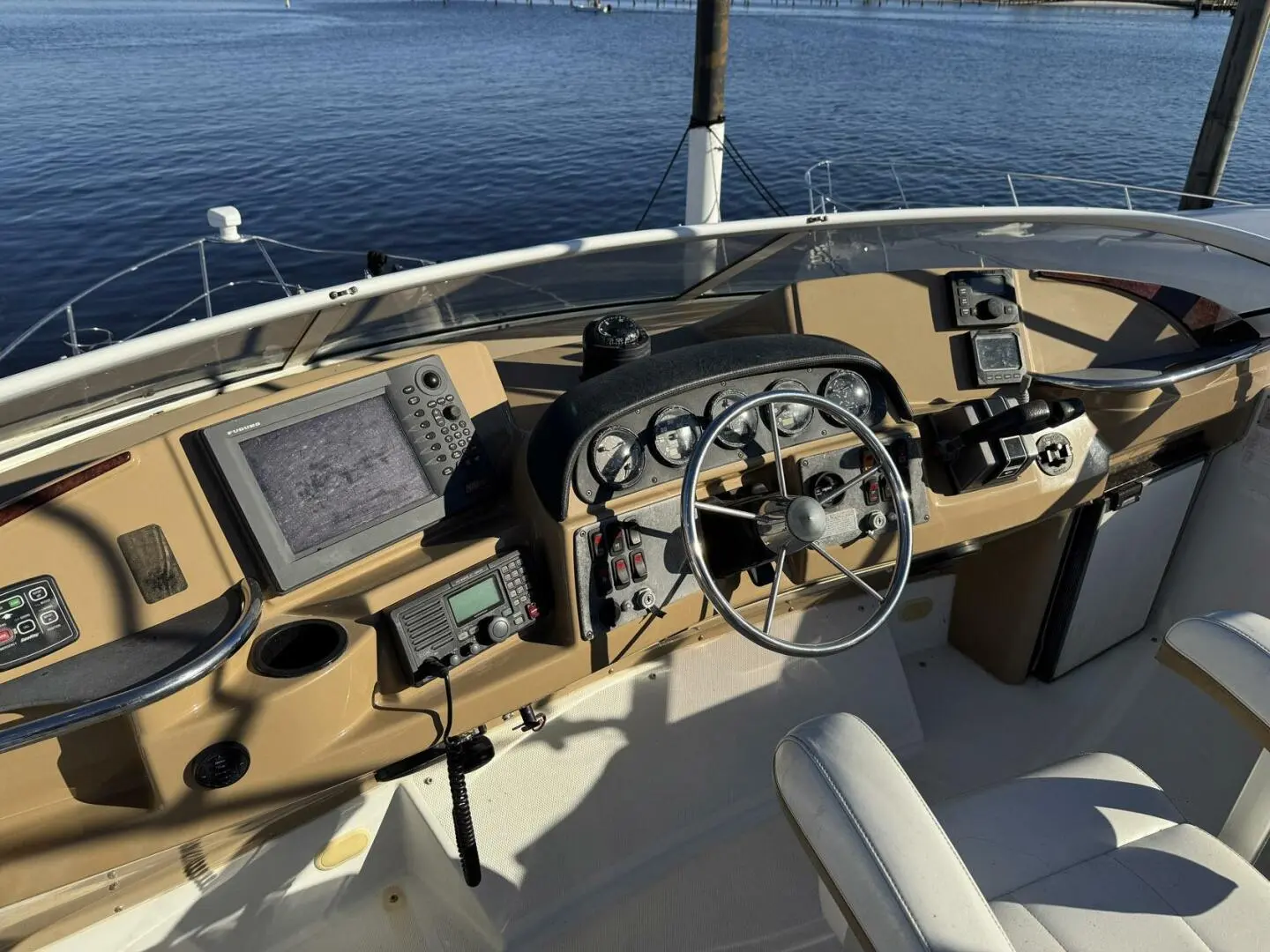 2003 Carver 366 motor yacht