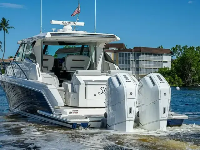 Tiara Yachts 43 Le