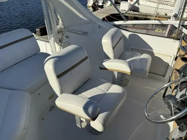 Carver 366 Motor Yacht