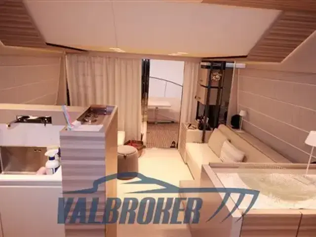 Ferretti Yachts Ferretti 670