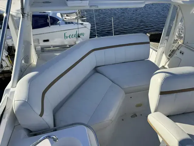 Carver 366 Motor Yacht