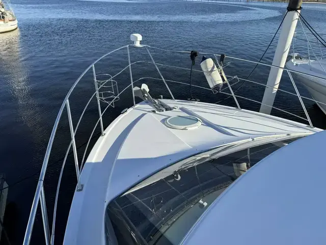 Carver 366 Motor Yacht