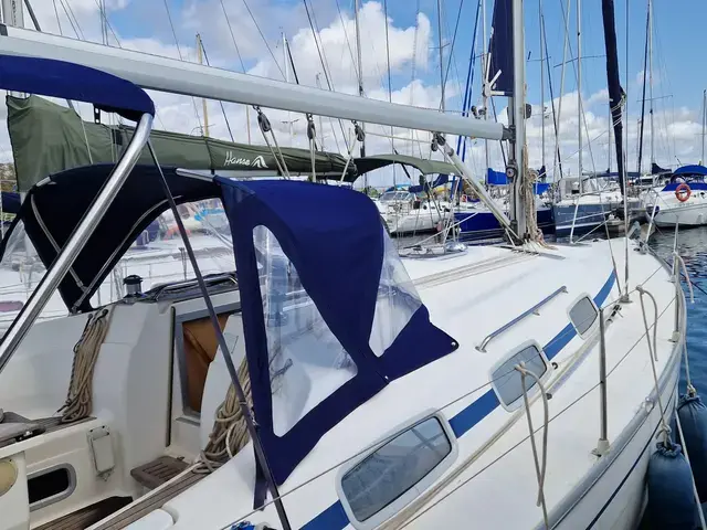 Bavaria 33 Cruiser