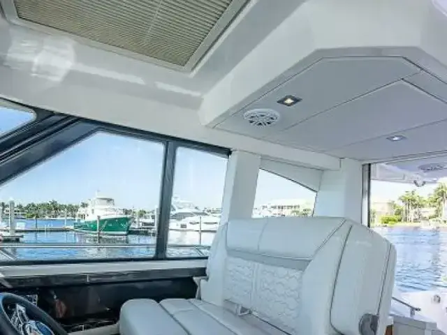 Tiara Yachts 43 Le