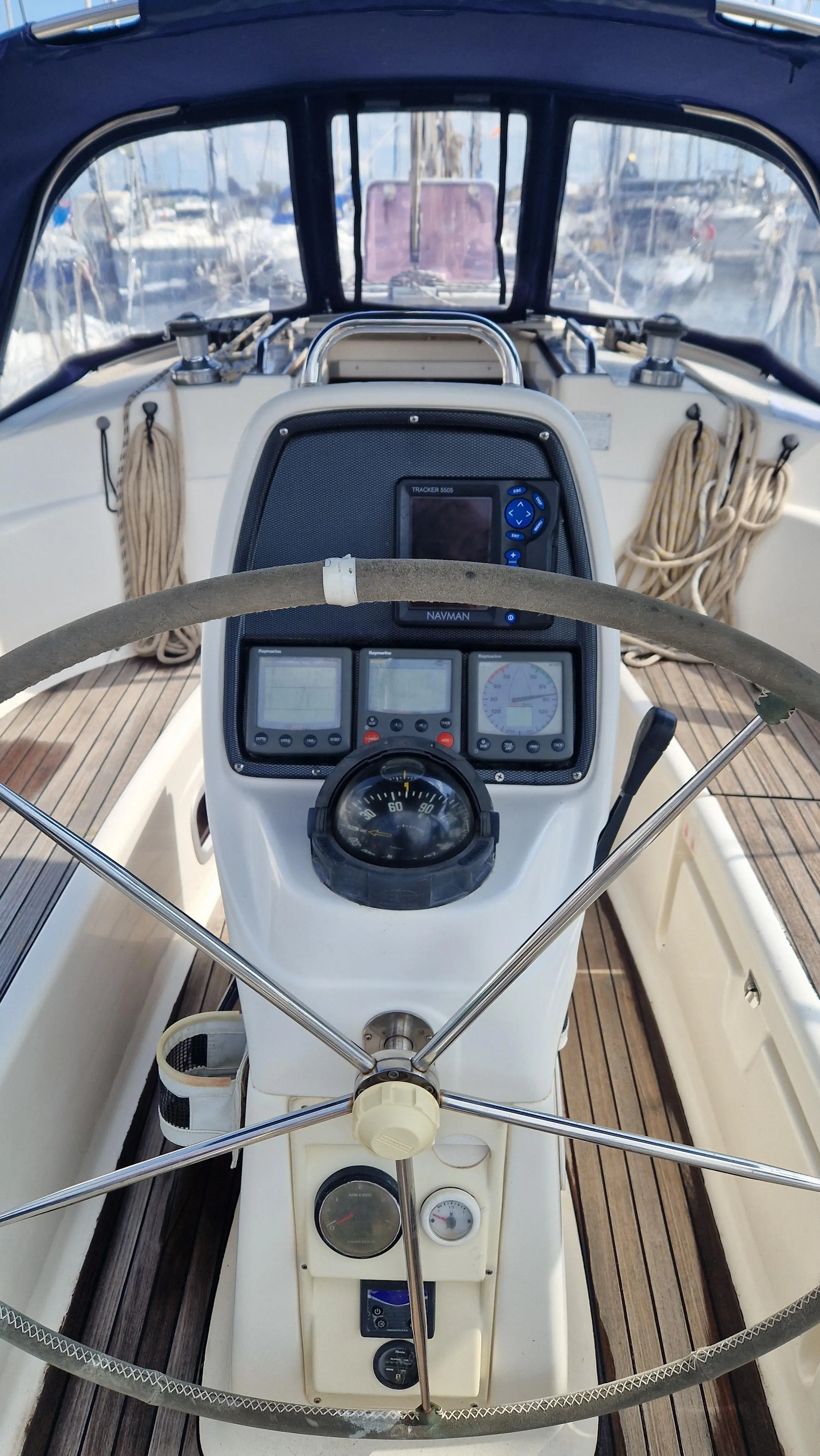 2007 Bavaria 33 cruiser