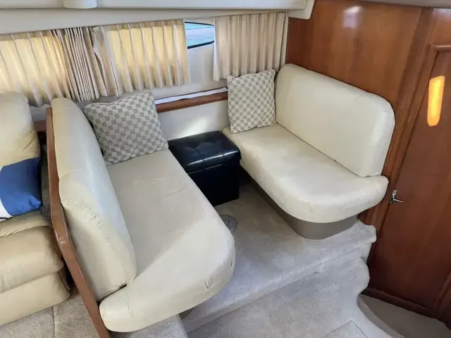 Carver 366 Motor Yacht