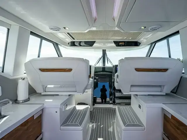 Tiara Yachts 43 Le