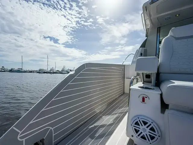 Tiara Yachts 43 Le