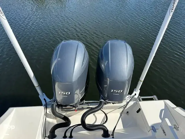 Cobia 240 Cc