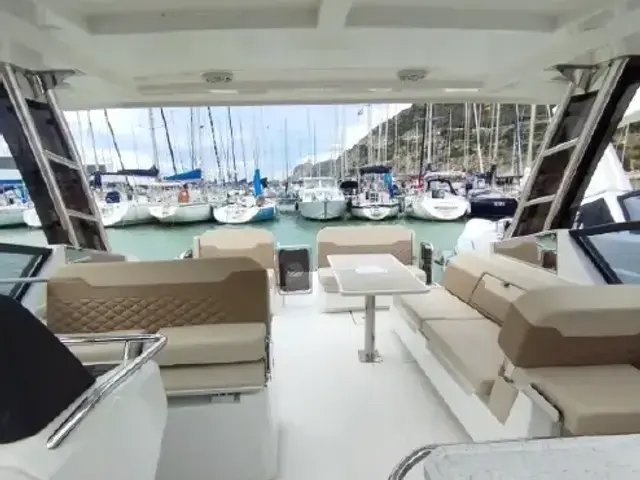 Aquila 32 Sport