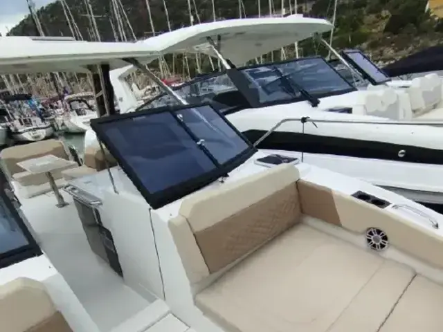 Aquila 32 Sport