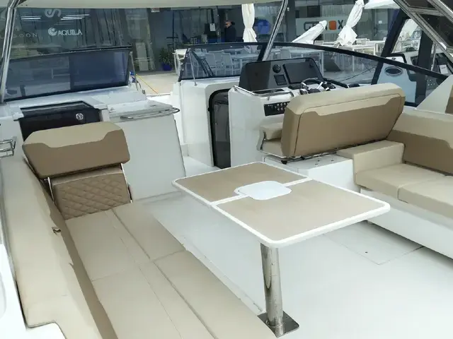 Aquila 32 Sport